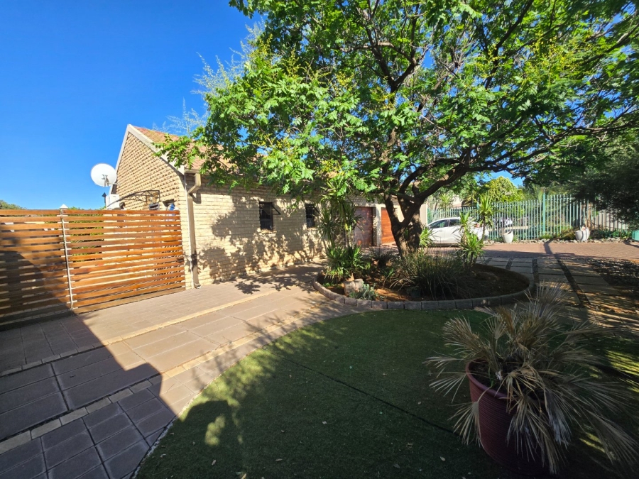 3 Bedroom Property for Sale in Fichardt Park Free State